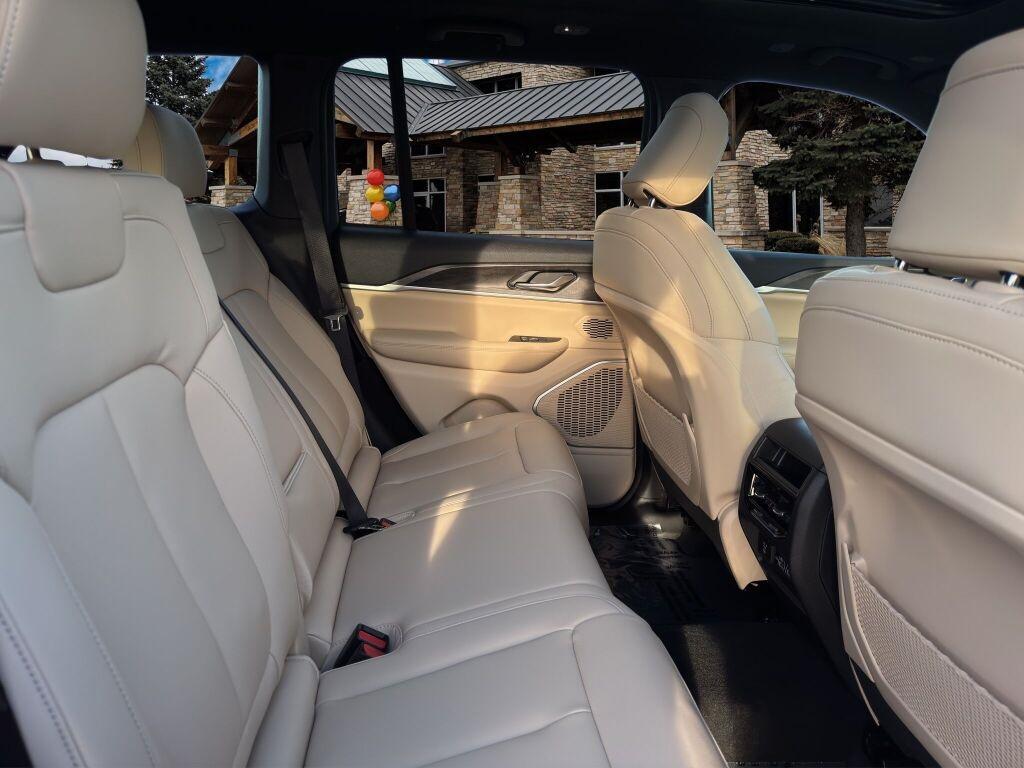 new 2025 Jeep Grand Cherokee car, priced at $49,744