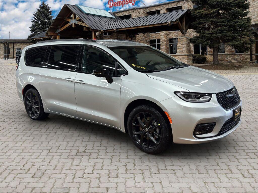 new 2026 Chrysler Pacifica car, priced at $47,428