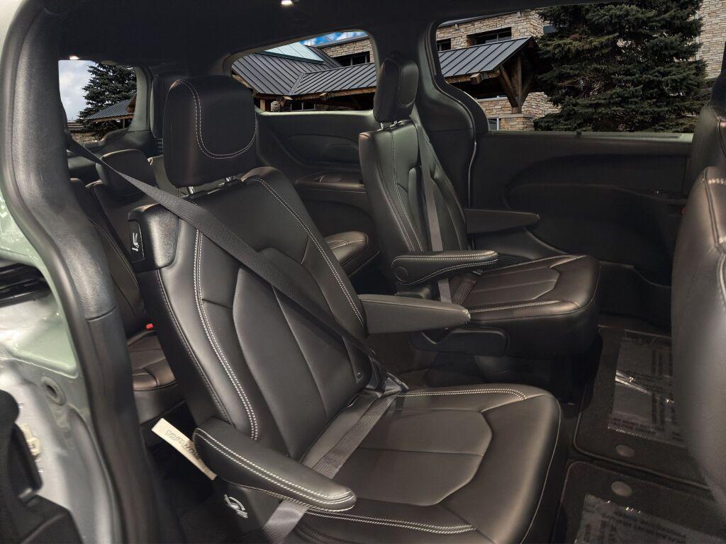 new 2026 Chrysler Pacifica car, priced at $47,428