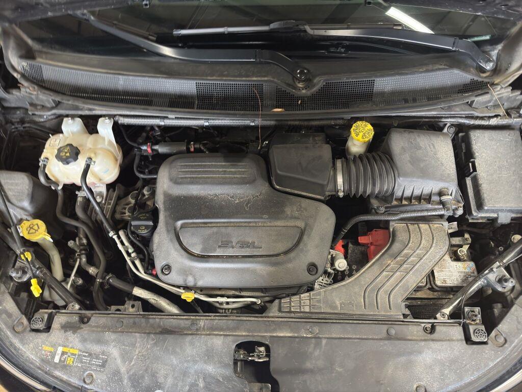 used 2022 Chrysler Pacifica car, priced at $18,967