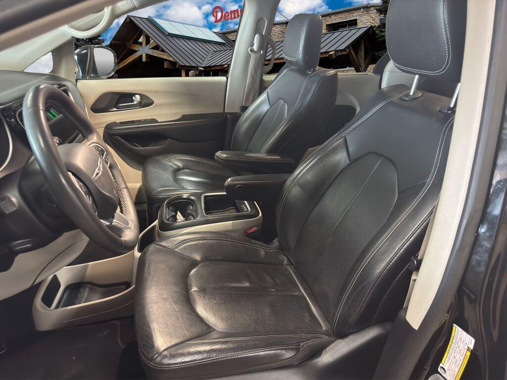 used 2022 Chrysler Pacifica car, priced at $18,967