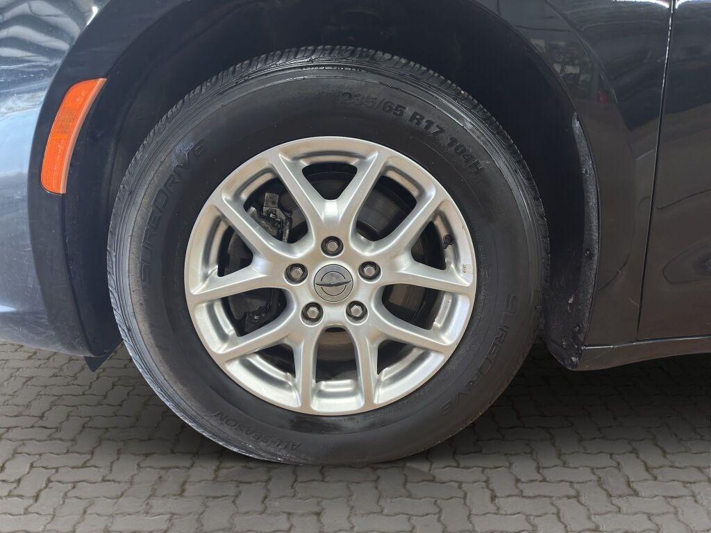 used 2022 Chrysler Pacifica car, priced at $18,967