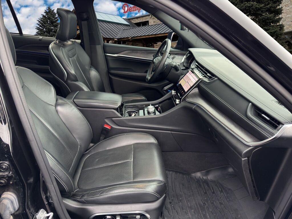 used 2022 Jeep Grand Cherokee car, priced at $32,991