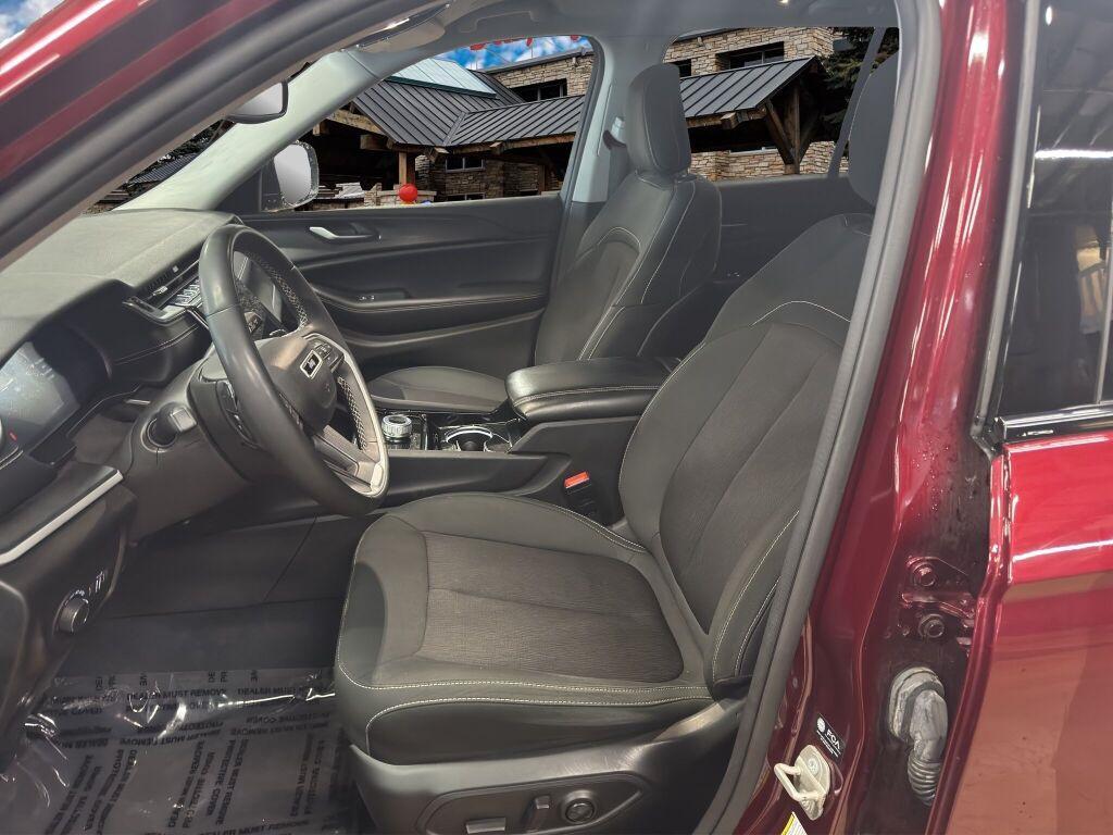 used 2023 Jeep Grand Cherokee car, priced at $29,867