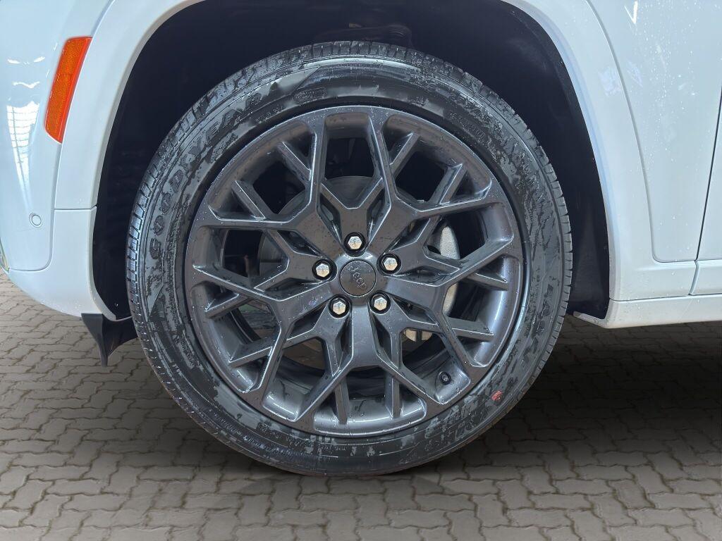 new 2026 Jeep Grand Cherokee L car, priced at $66,186