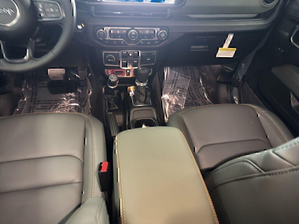 new 2026 Jeep Gladiator car, priced at $61,732