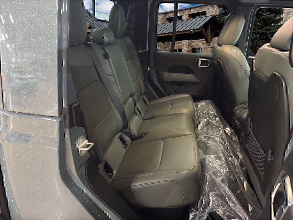 new 2026 Jeep Gladiator car, priced at $61,732
