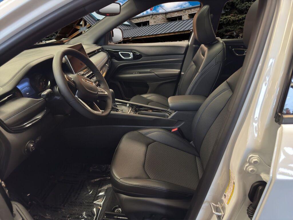 new 2025 Jeep Compass car, priced at $33,316