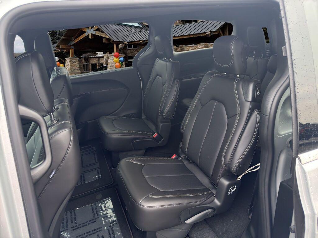 new 2026 Chrysler Pacifica car, priced at $43,172