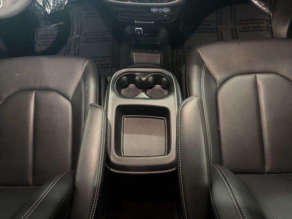 used 2025 Chrysler Pacifica Hybrid car, priced at $36,403