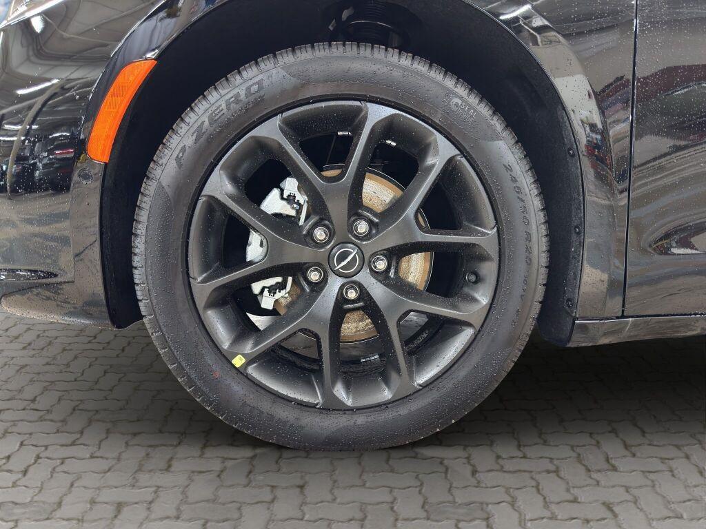 new 2026 Chrysler Pacifica car, priced at $49,423