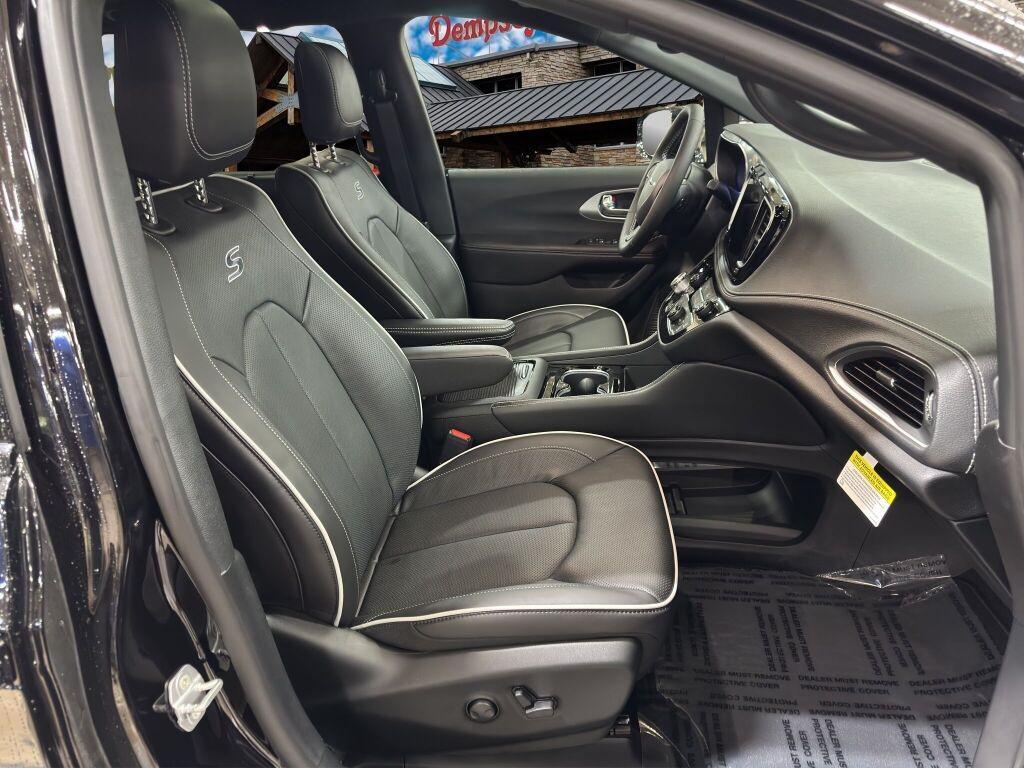 new 2026 Chrysler Pacifica car, priced at $49,423