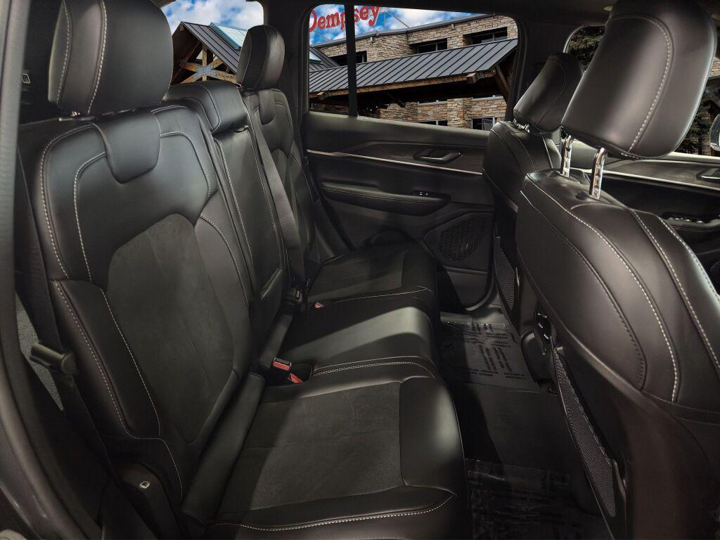 new 2026 Jeep Grand Cherokee car, priced at $48,511