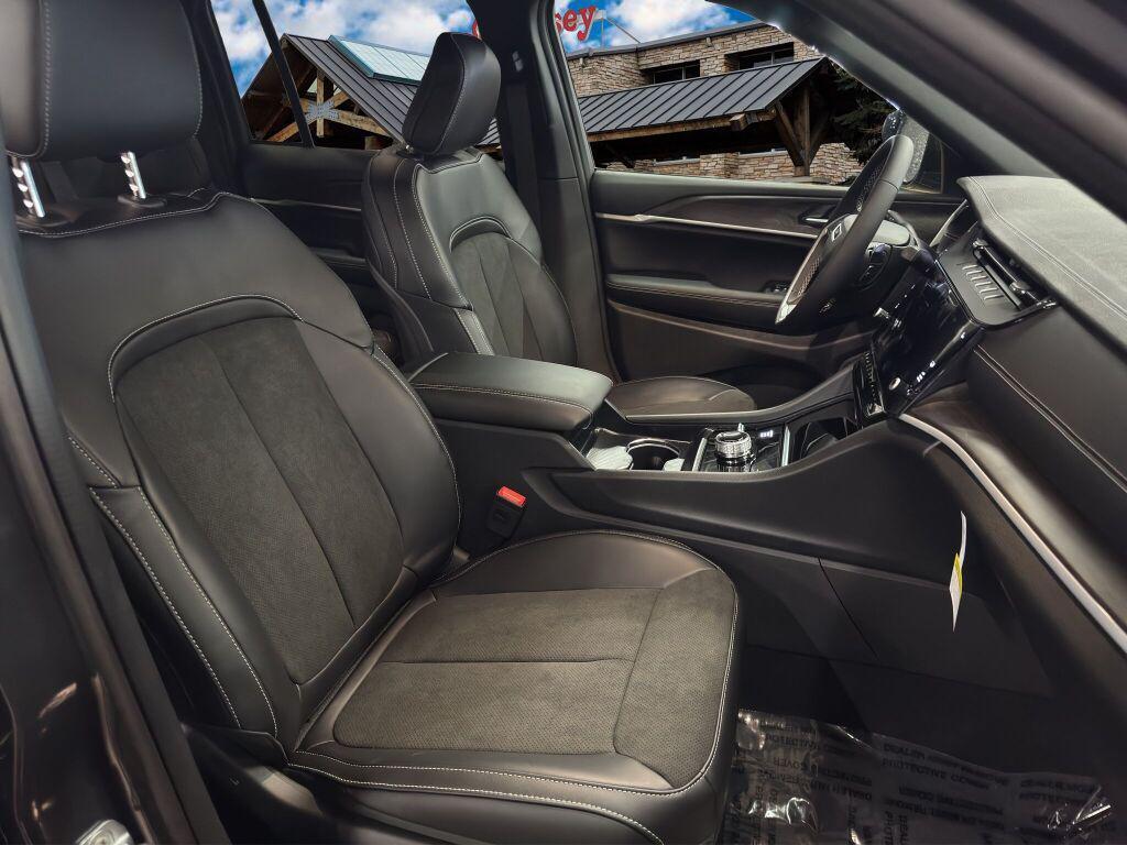 new 2026 Jeep Grand Cherokee car, priced at $48,511