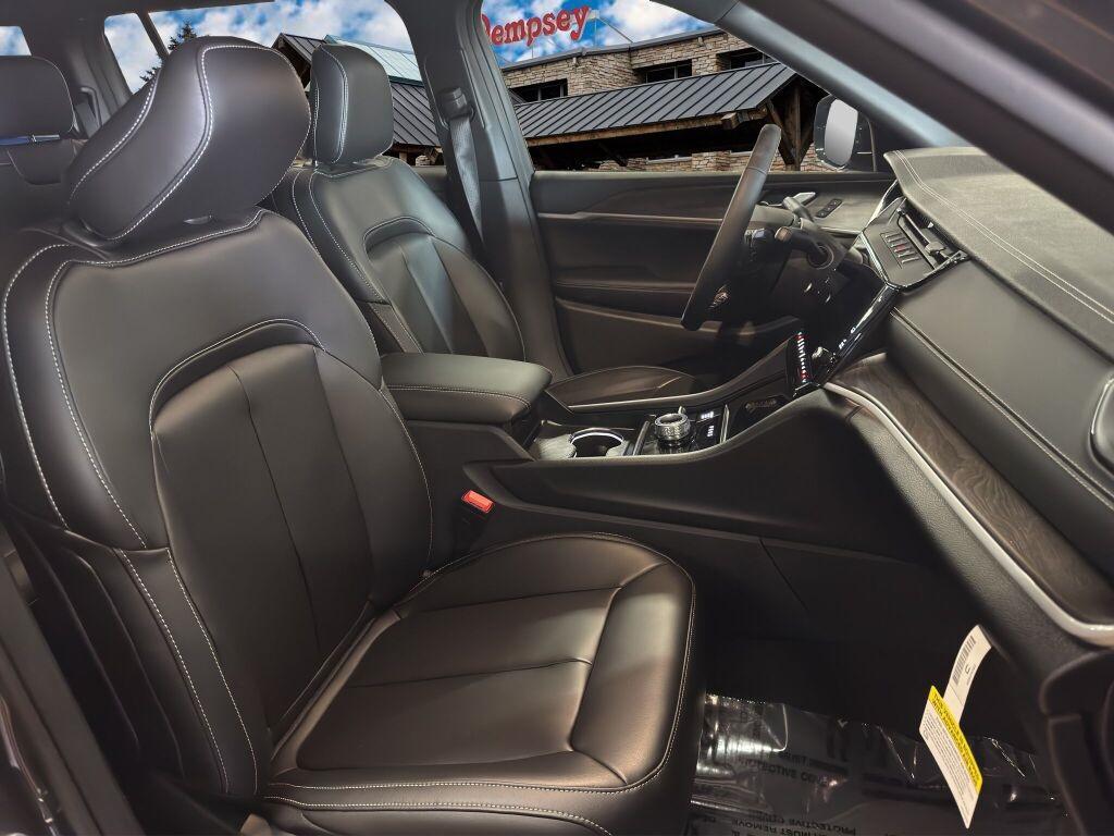 new 2026 Jeep Grand Cherokee L car, priced at $52,225