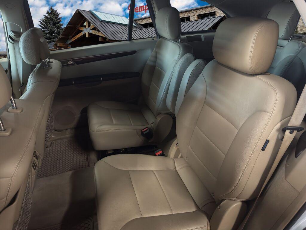 used 2011 Mercedes-Benz R-Class car, priced at $8,967