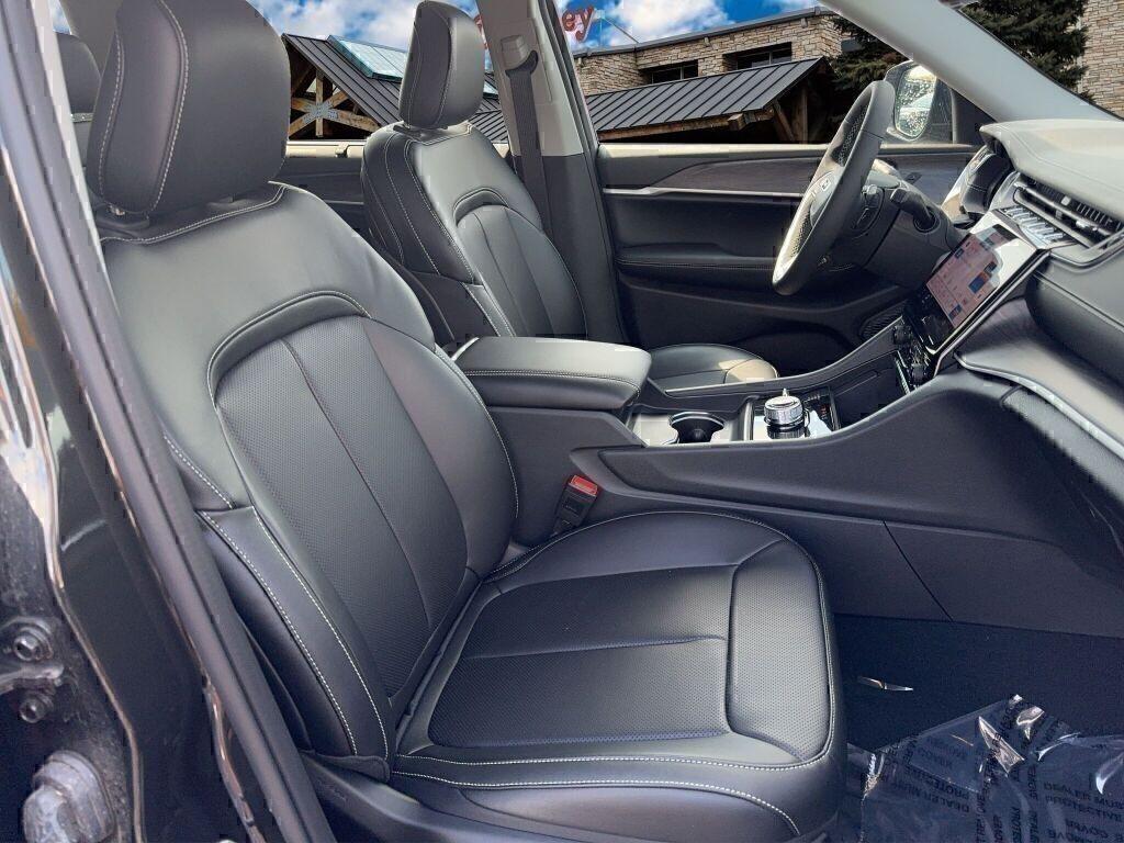 new 2023 Jeep Grand Cherokee L car, priced at $46,209