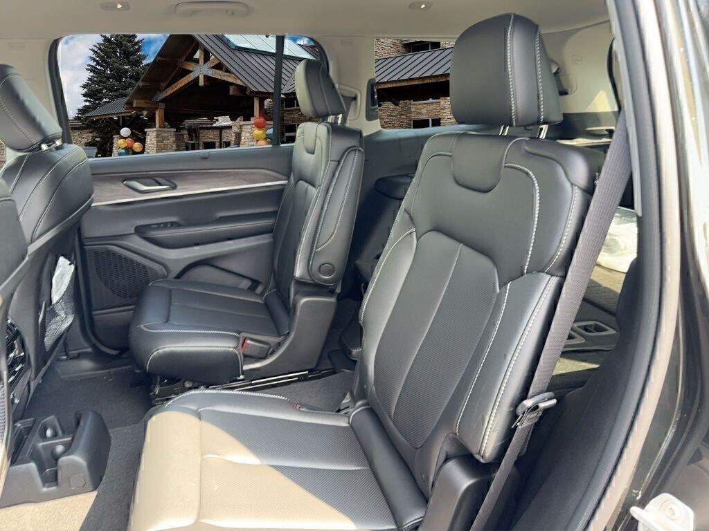 new 2023 Jeep Grand Cherokee L car, priced at $46,209
