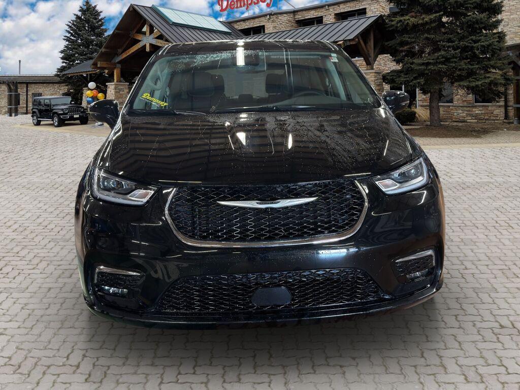 used 2024 Chrysler Pacifica car, priced at $34,879