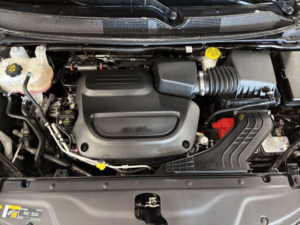 used 2024 Chrysler Pacifica car, priced at $34,879