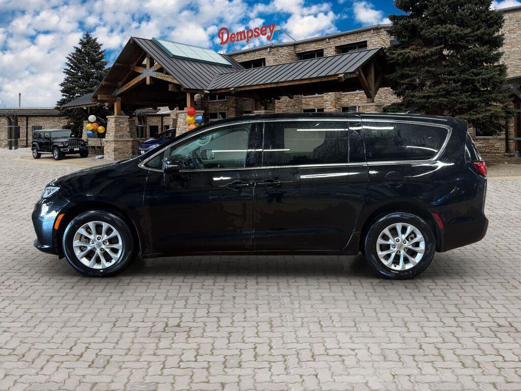 used 2024 Chrysler Pacifica car, priced at $34,879