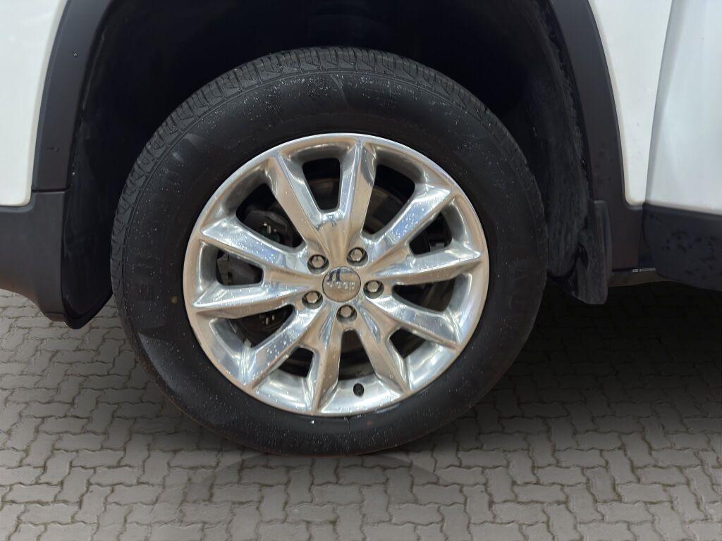 used 2016 Jeep Cherokee car, priced at $9,947