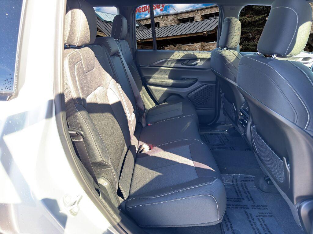used 2025 Jeep Grand Cherokee car, priced at $35,167