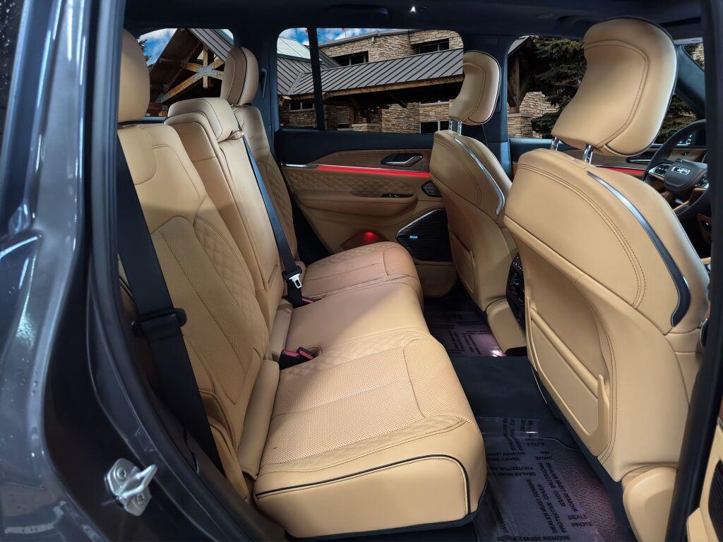 new 2025 Jeep Grand Cherokee car, priced at $69,521