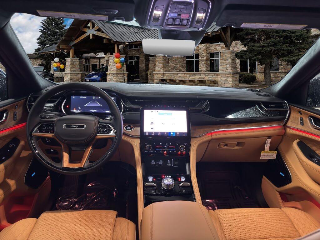 new 2025 Jeep Grand Cherokee car, priced at $69,521