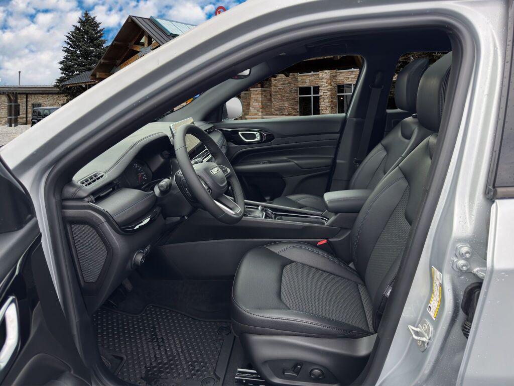 new 2025 Jeep Compass car, priced at $33,263