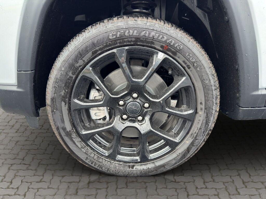 new 2025 Jeep Compass car, priced at $33,263