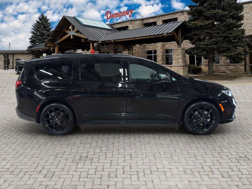 new 2026 Chrysler Pacifica car, priced at $44,615