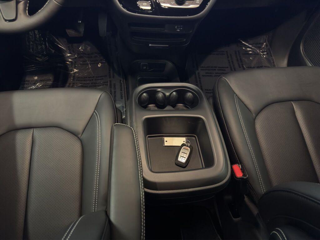 new 2026 Chrysler Pacifica car, priced at $44,615