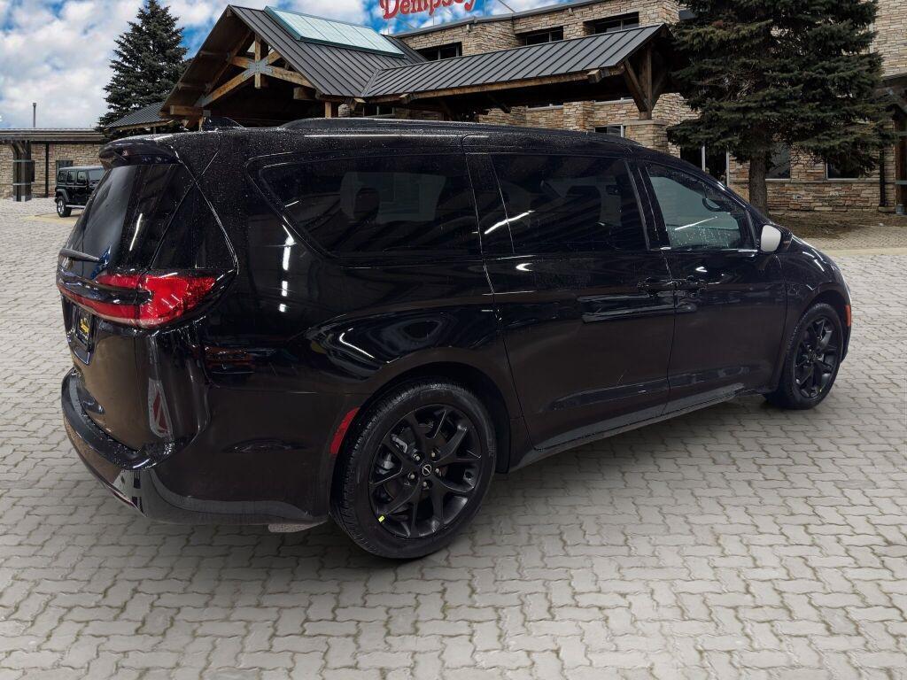 new 2026 Chrysler Pacifica car, priced at $44,615