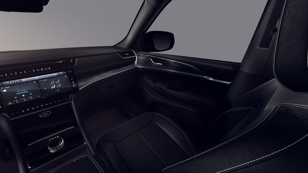 new 2026 Jeep Grand Cherokee car, priced at $48,511