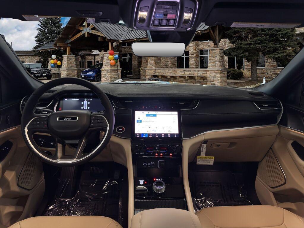 new 2025 Jeep Grand Cherokee car, priced at $51,299