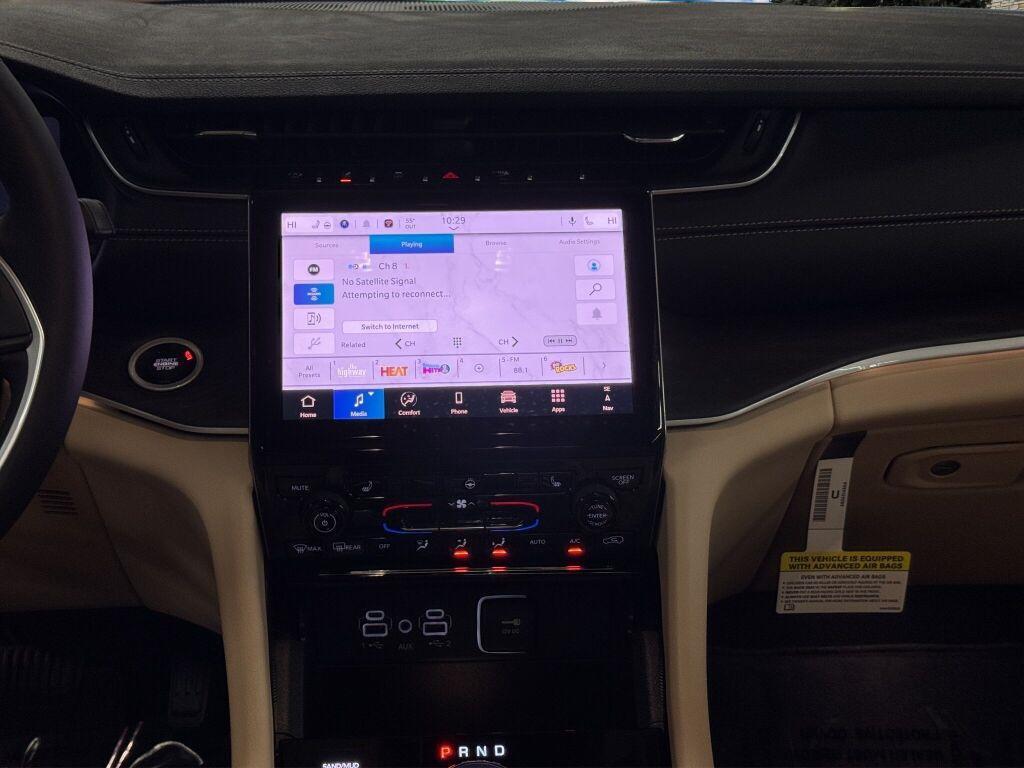 new 2025 Jeep Grand Cherokee car, priced at $51,299