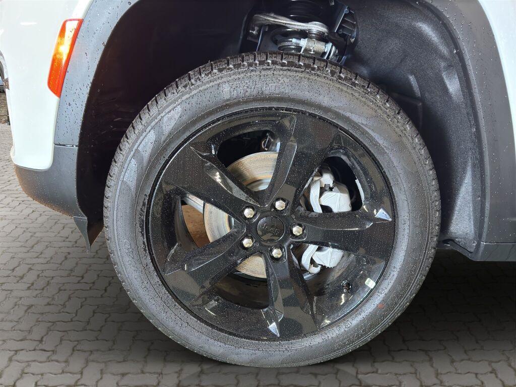 new 2025 Jeep Grand Cherokee car, priced at $51,299