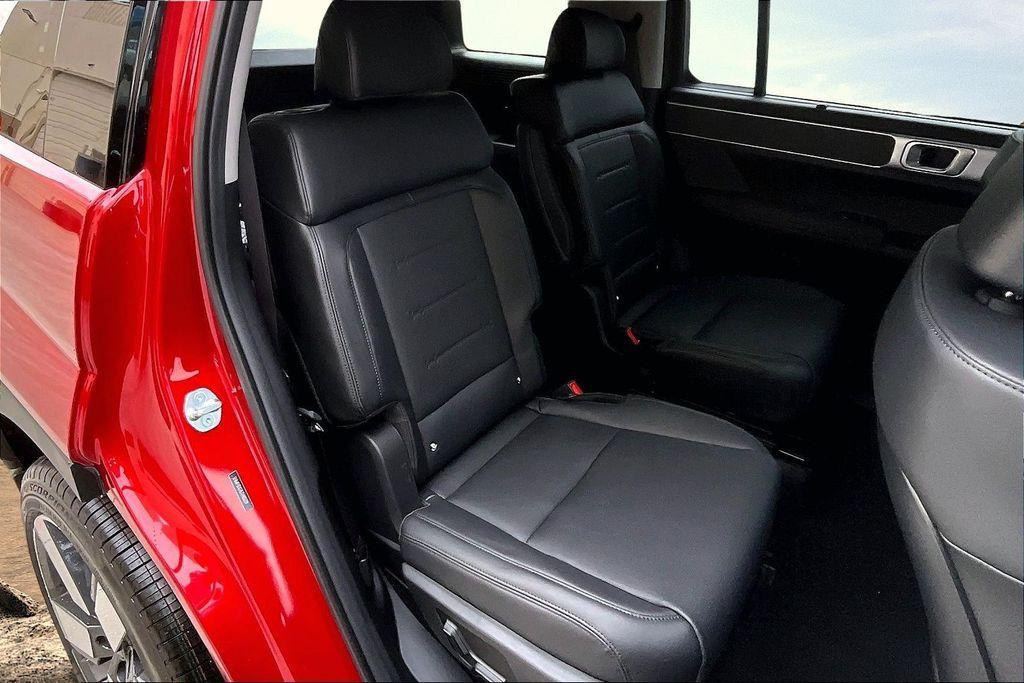 new 2026 Hyundai SANTA FE HEV car, priced at $44,895