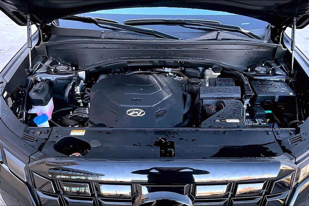 used 2025 Hyundai Palisade car, priced at $35,798