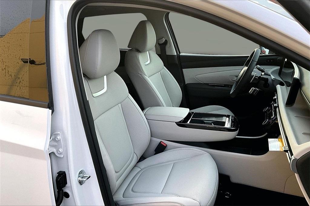 new 2026 Hyundai TUCSON Hybrid car, priced at $43,495