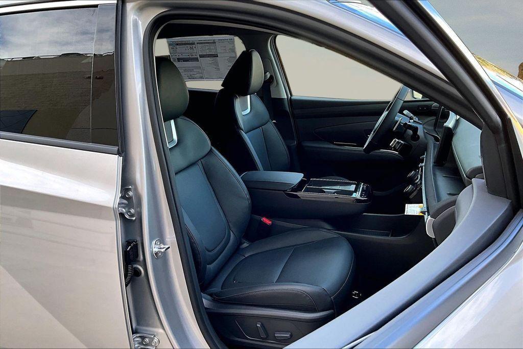 new 2026 Hyundai TUCSON Hybrid car, priced at $39,615