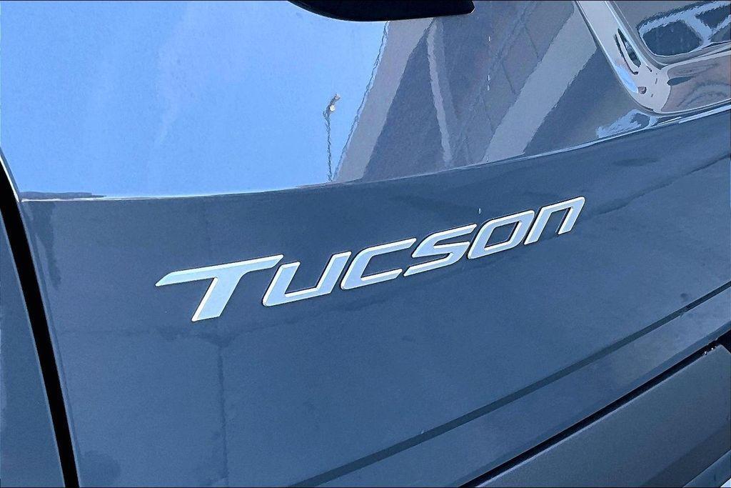 new 2026 Hyundai TUCSON Hybrid car, priced at $32,695