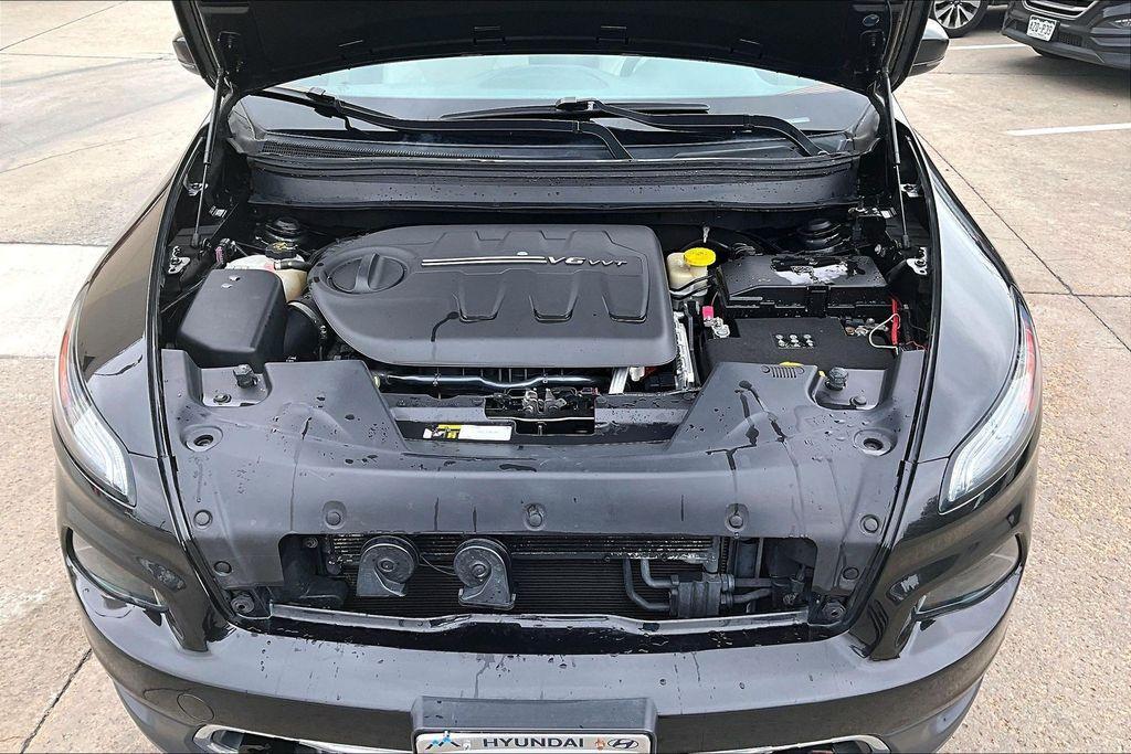 used 2015 Jeep Cherokee car, priced at $13,998