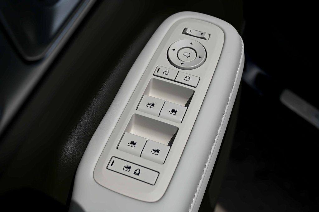 new 2025 Hyundai Santa Fe car, priced at $45,314