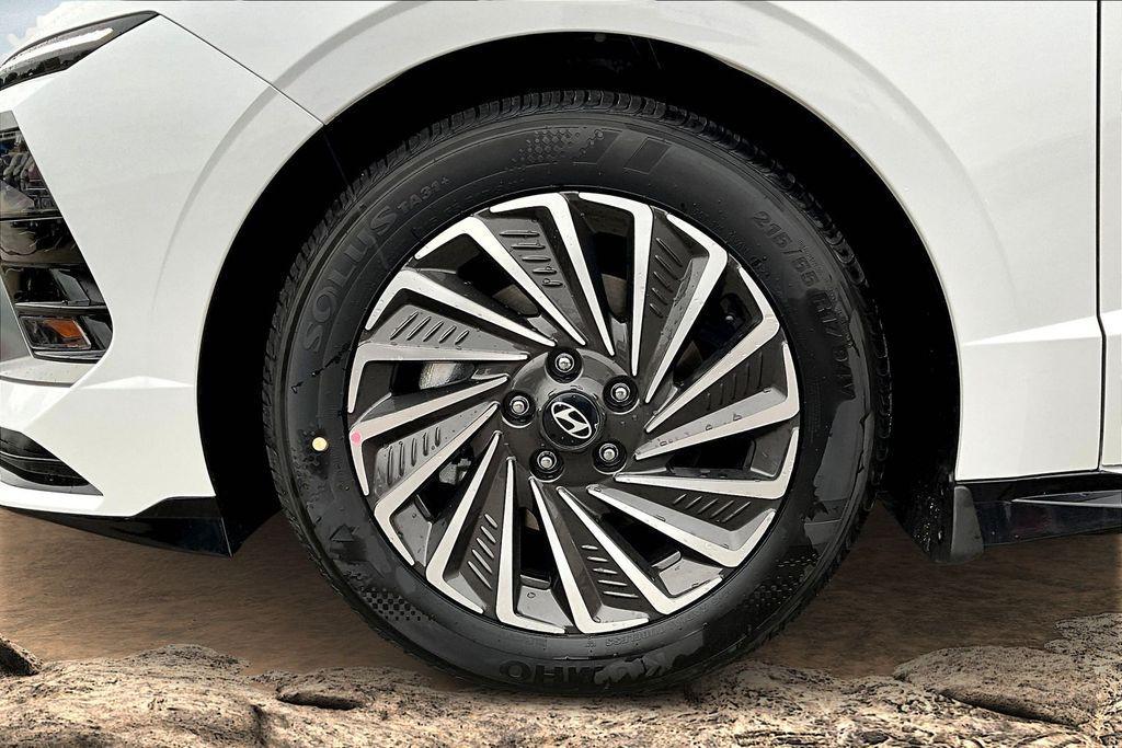 new 2025 Hyundai Sonata Hybrid car, priced at $27,830