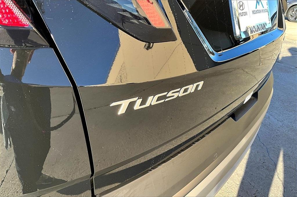 new 2026 Hyundai TUCSON Hybrid car, priced at $42,865
