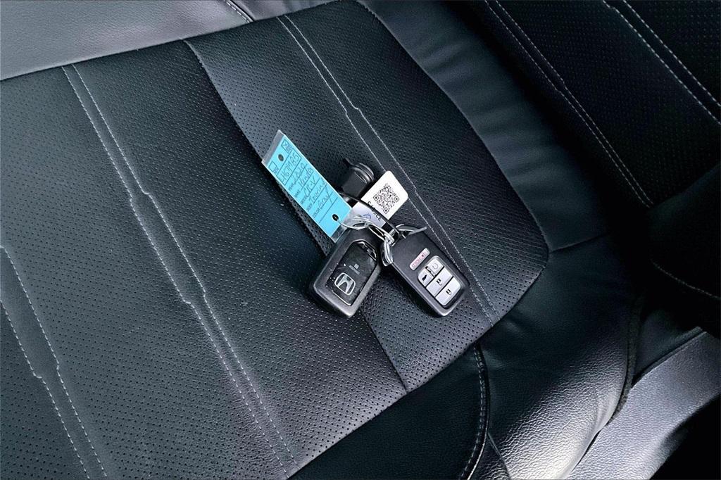 used 2020 Honda CR-V car, priced at $27,938