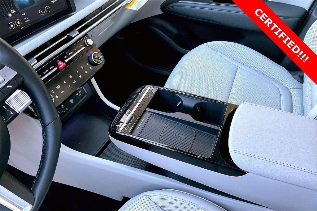 used 2025 Hyundai TUCSON Hybrid car, priced at $35,698