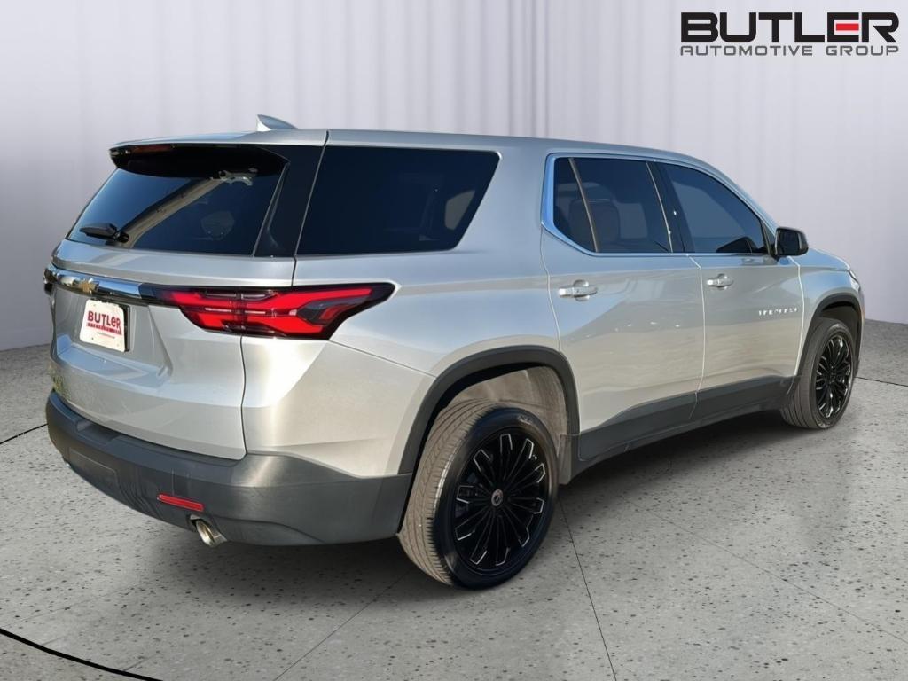 used 2022 Chevrolet Traverse car, priced at $18,000